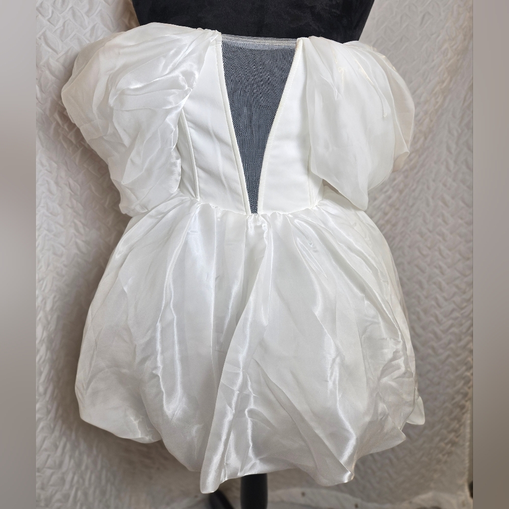AKIRA White Puff Sleeve Dress